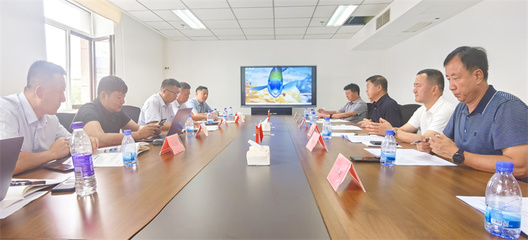 張龍率隊(duì)精準(zhǔn)招商，聚焦新興產(chǎn)業(yè)，深化生物有機(jī)肥料研發(fā)項(xiàng)目對(duì)接